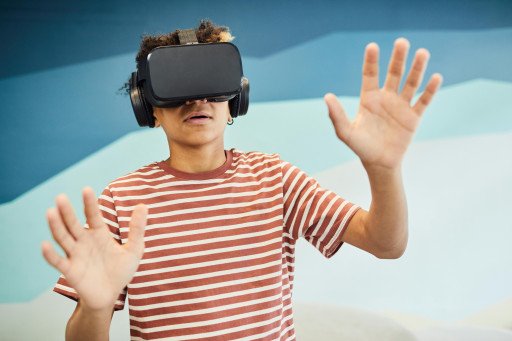 The Ultimate Guide to Hologate VR: Immersive Virtual Reality Experiences